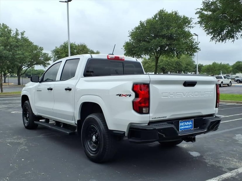 2024 Chevrolet Colorado - Image 8