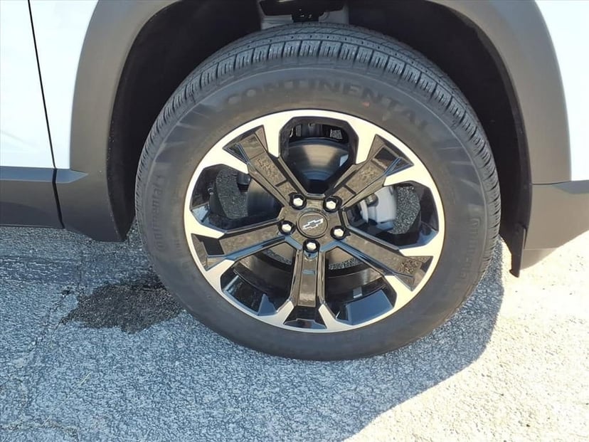 2026 Chevrolet Equinox - Image 11