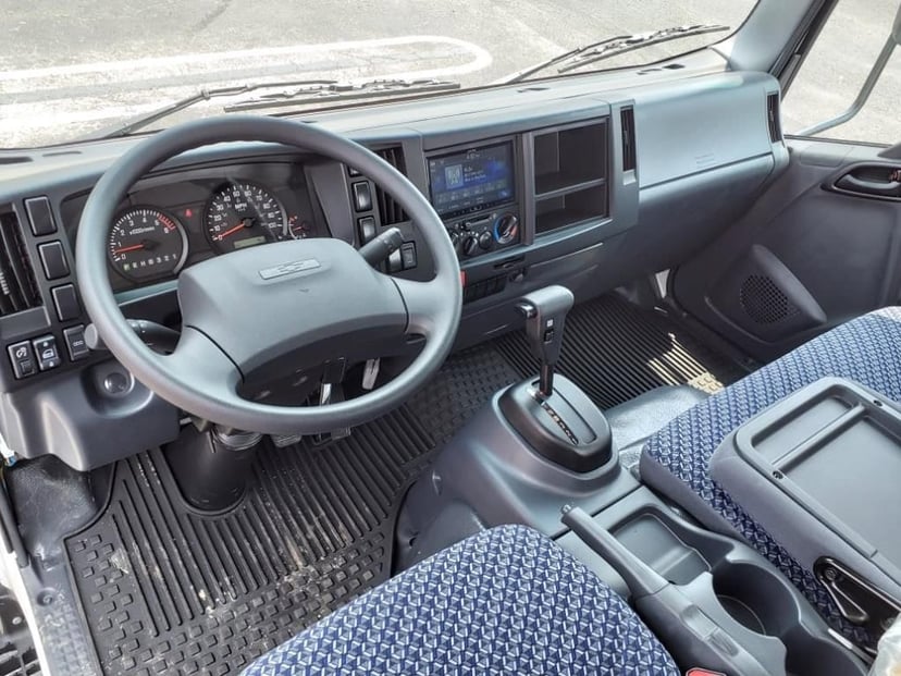 2025 Chevrolet Low Cab Forward 5500 XG - Image 8