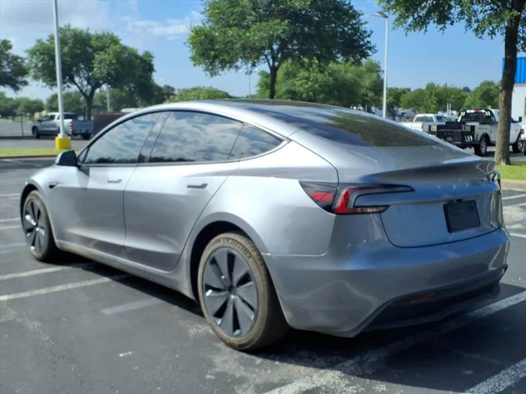 2025 Tesla Model 3 - Image 6