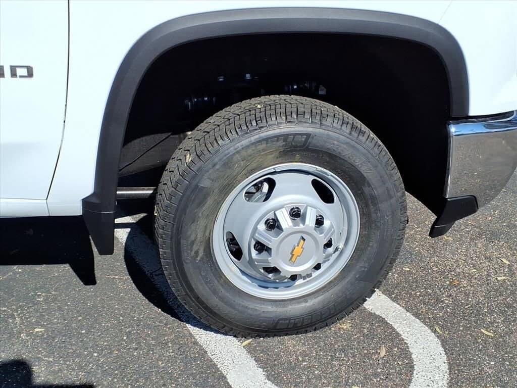 2026 Chevrolet Silverado 3500 HD Chassis Cab - Image 7