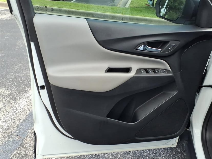 2022 Chevrolet Equinox - Image 13