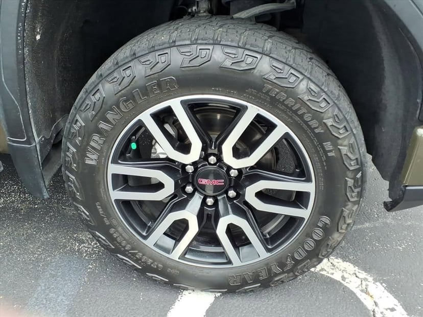 2024 GMC Sierra 1500 - Image 12
