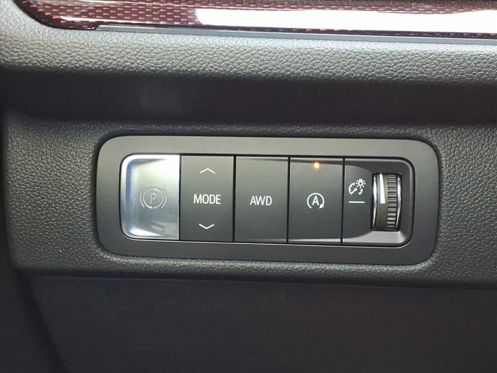 2026 Chevrolet Traverse - Image 18