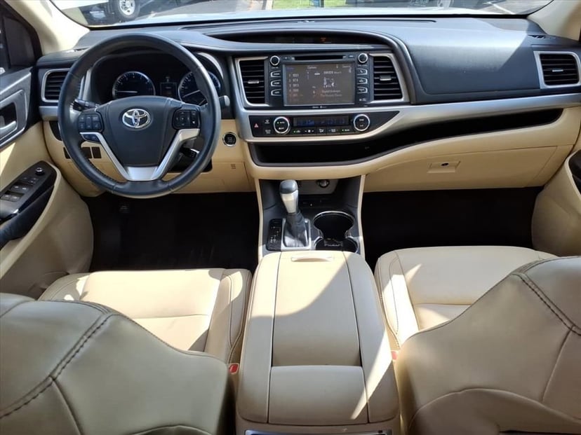 2014 Toyota Highlander - Image 16