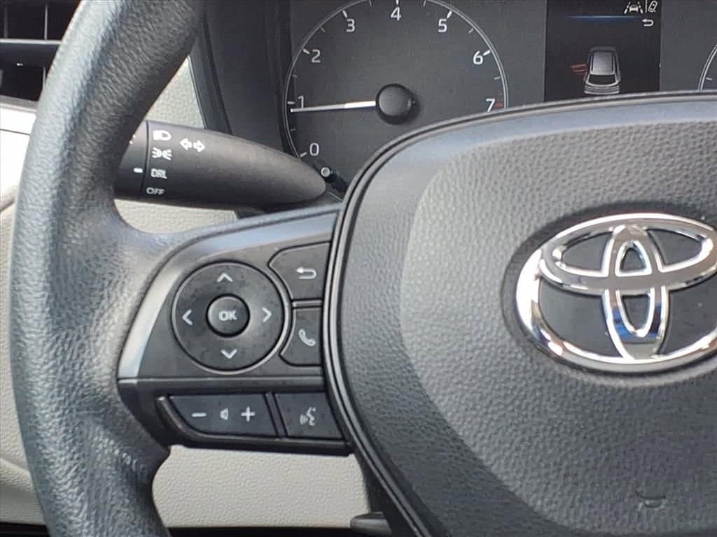 2023 Toyota Corolla Cross - Image 23