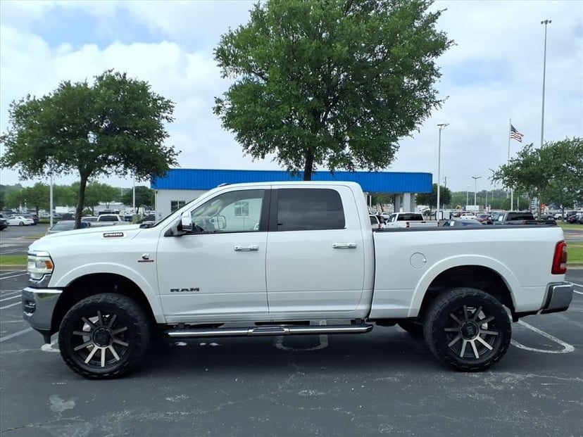 2022 Ram 2500 - Image 10
