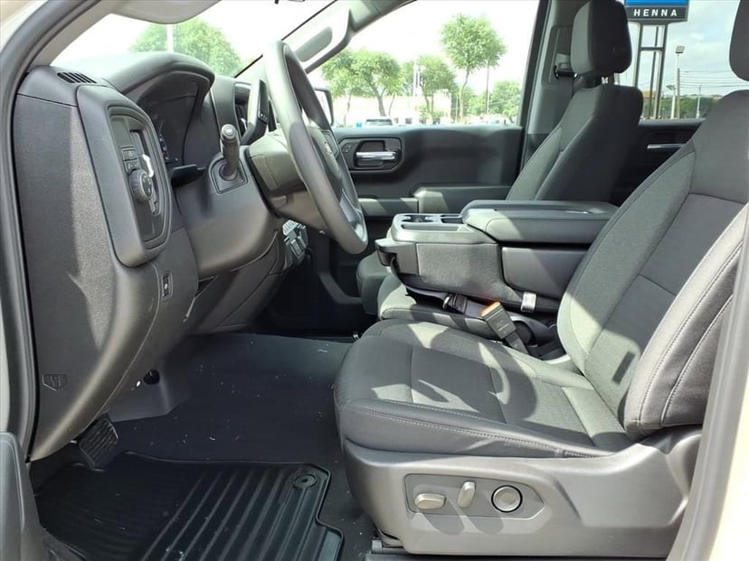 2026 Chevrolet Silverado 1500 - Image 13