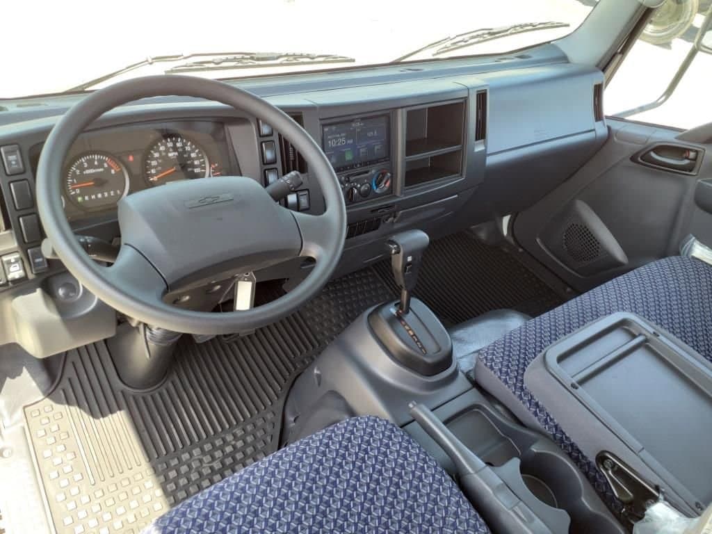 2025 Chevrolet Low Cab Forward 5500 XG - Image 22
