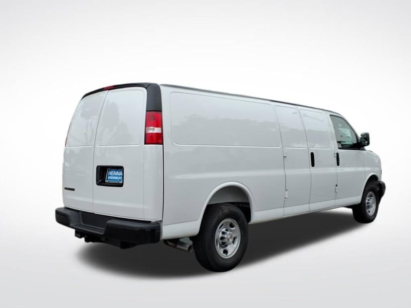 2026 Chevrolet Express Cargo - Image 3