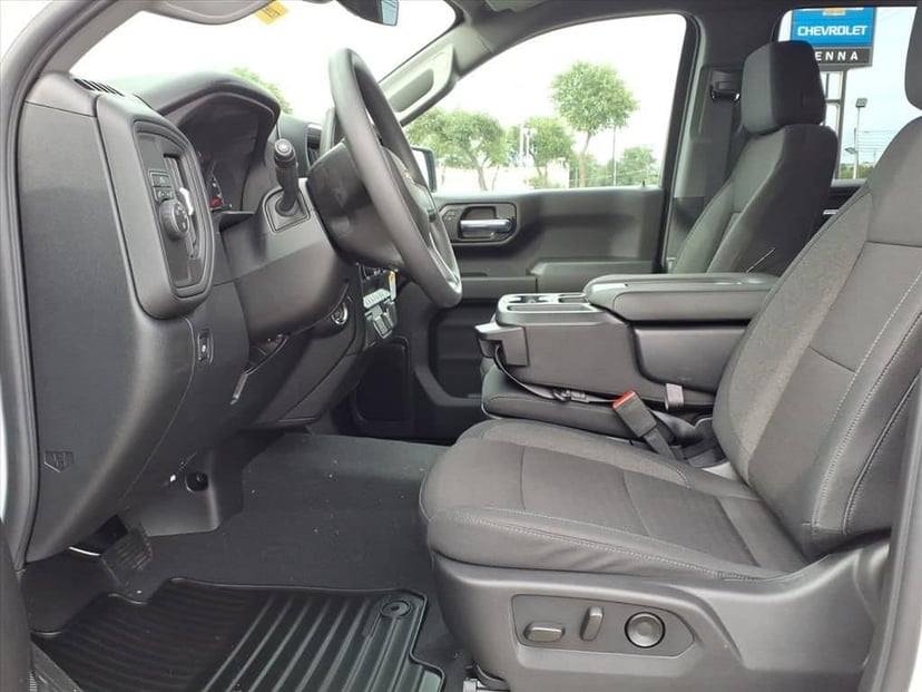 2026 Chevrolet Silverado 1500 - Image 13