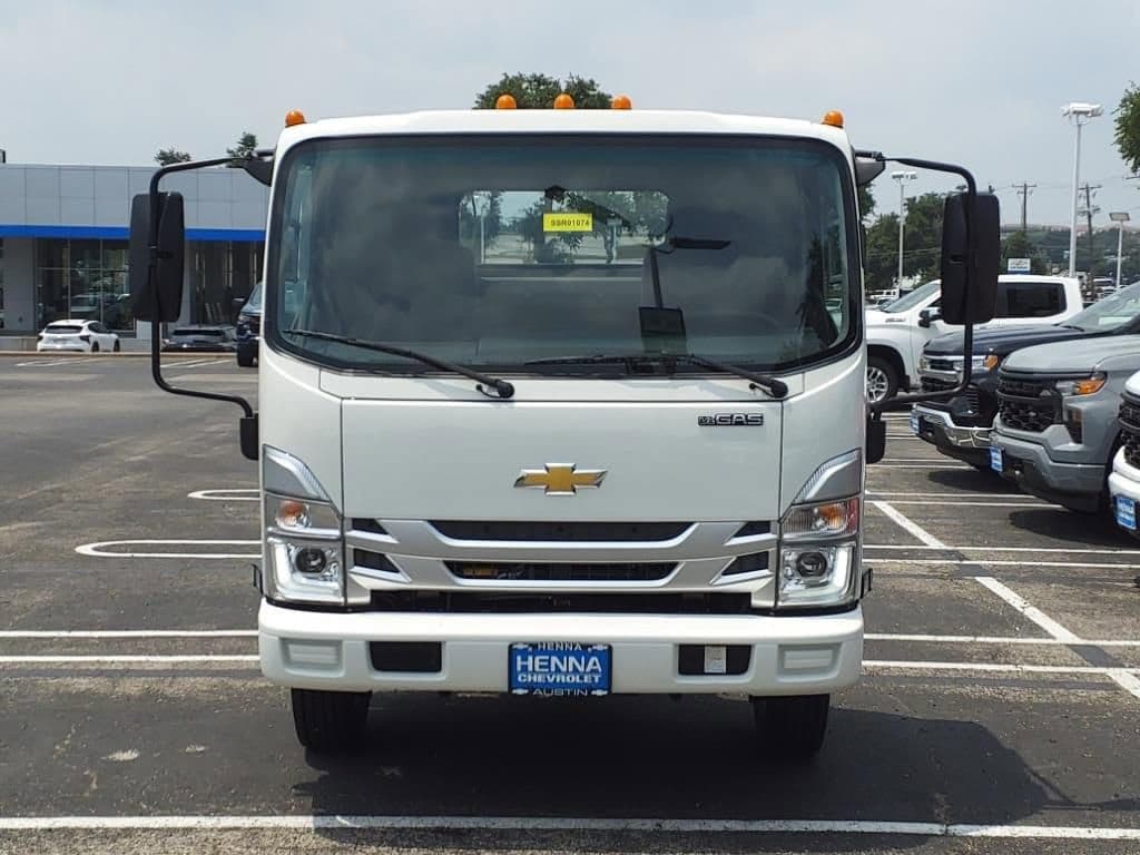 2025 Chevrolet Low Cab Forward 5500 XG - Image 2