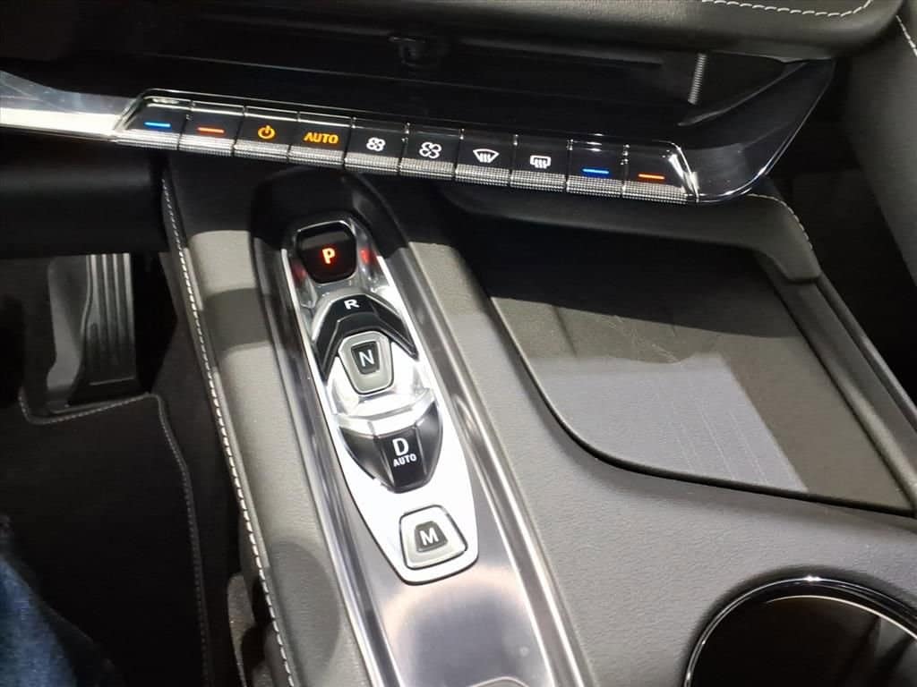 2026 Chevrolet Corvette Stingray - Image 21