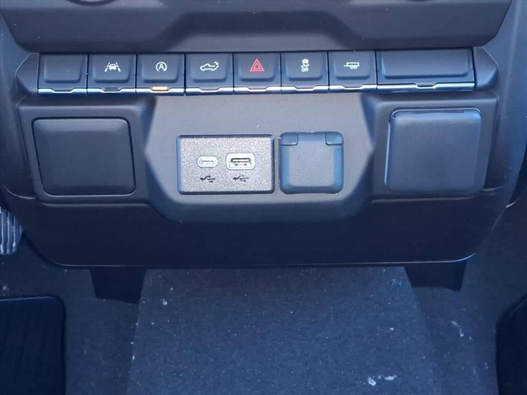 2026 Chevrolet Silverado 1500 - Image 15