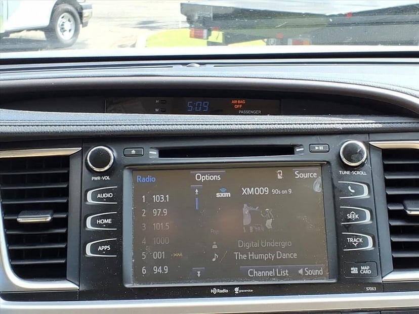 2014 Toyota Highlander - Image 19