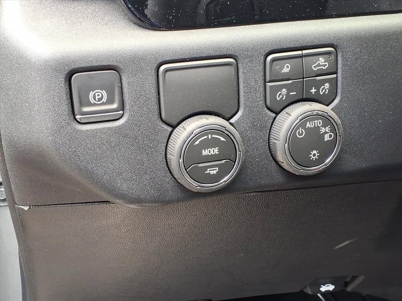 2026 Chevrolet Silverado 1500 - Image 12