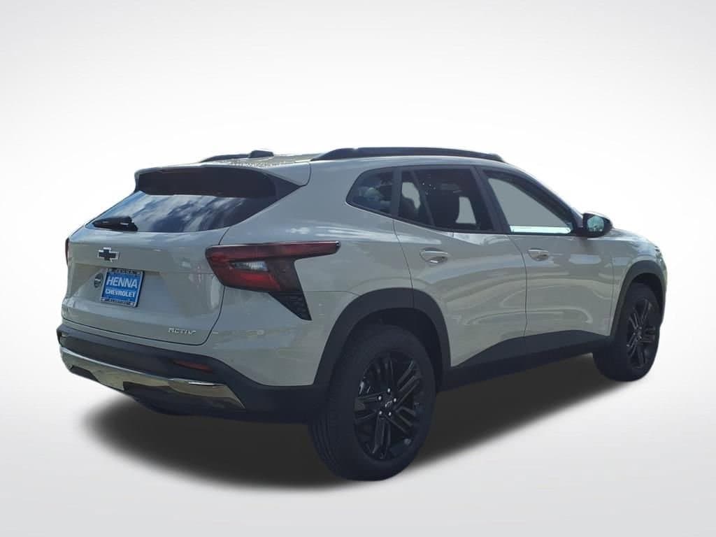 2026 Chevrolet Trax - Image 2