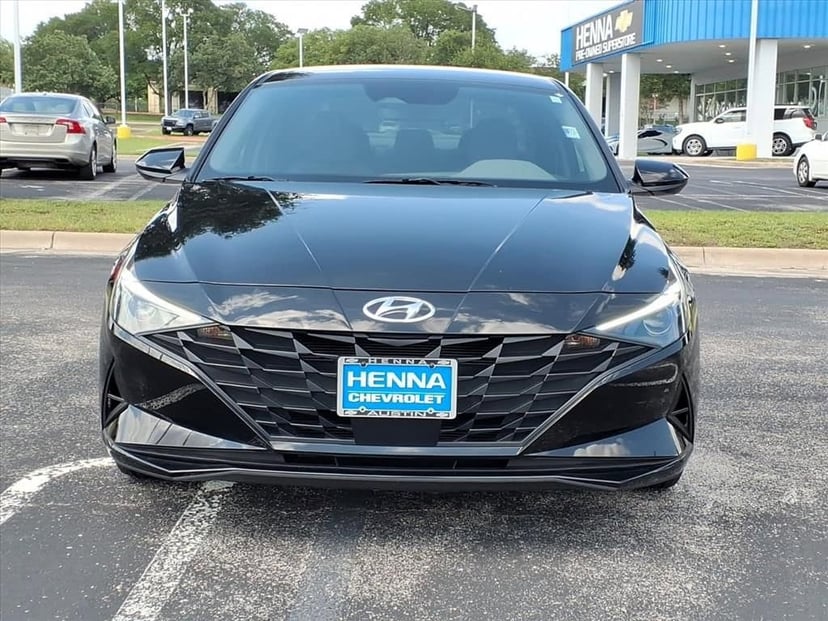 2023 Hyundai Elantra - Image 9