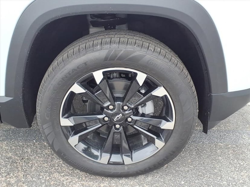 2026 Chevrolet Equinox - Image 11