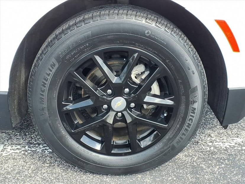 2022 Chevrolet Equinox - Image 11