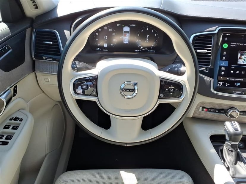 2022 Volvo XC90 - Image 22