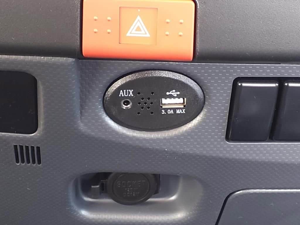 2025 Chevrolet Low Cab Forward 5500 XG - Image 17