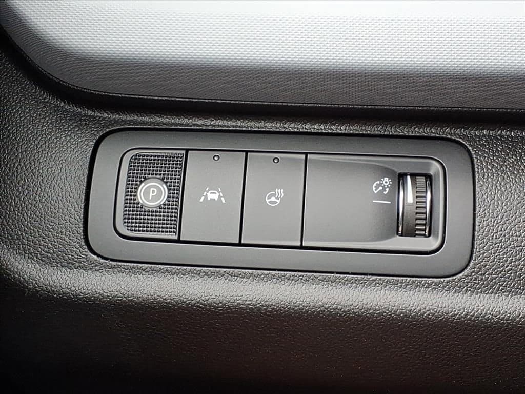 2027 Chevrolet Bolt - Image 22