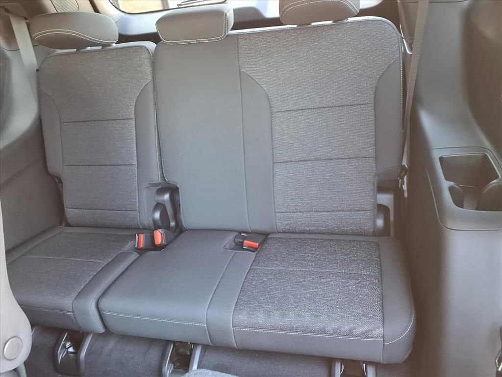 2026 Chevrolet Traverse - Image 11