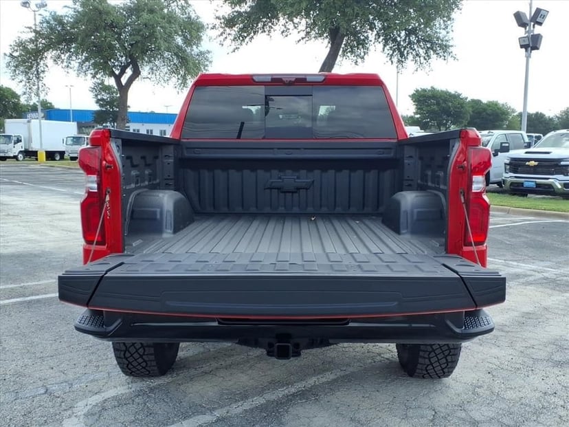 2026 Chevrolet Silverado 1500 - Image 10