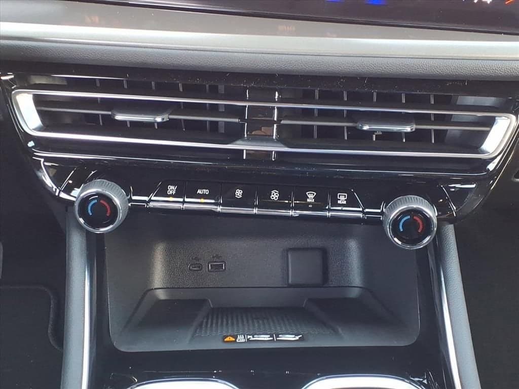 2026 Chevrolet Traverse - Image 16