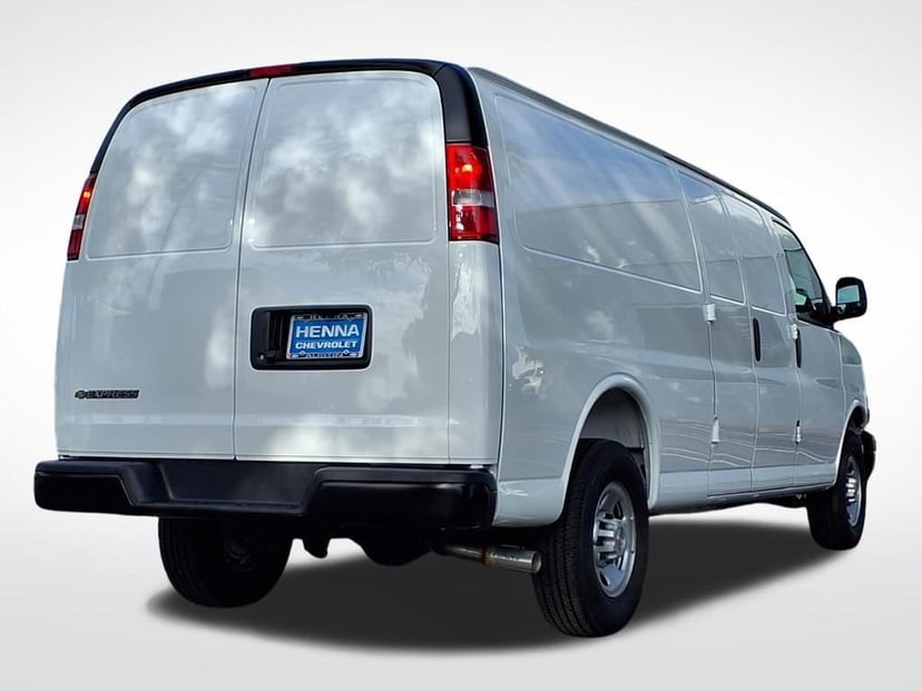 2026 Chevrolet Express Cargo - Image 4
