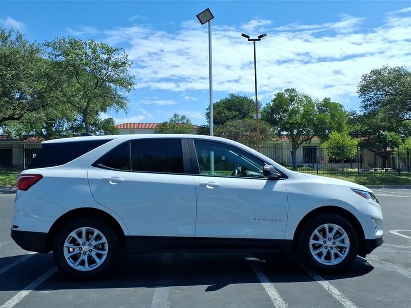 2021 Chevrolet Equinox - Image 3