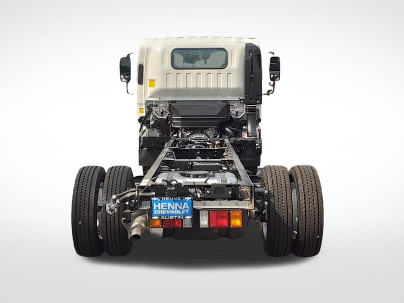 2025 Chevrolet Low Cab Forward 5500 XG - Image 5