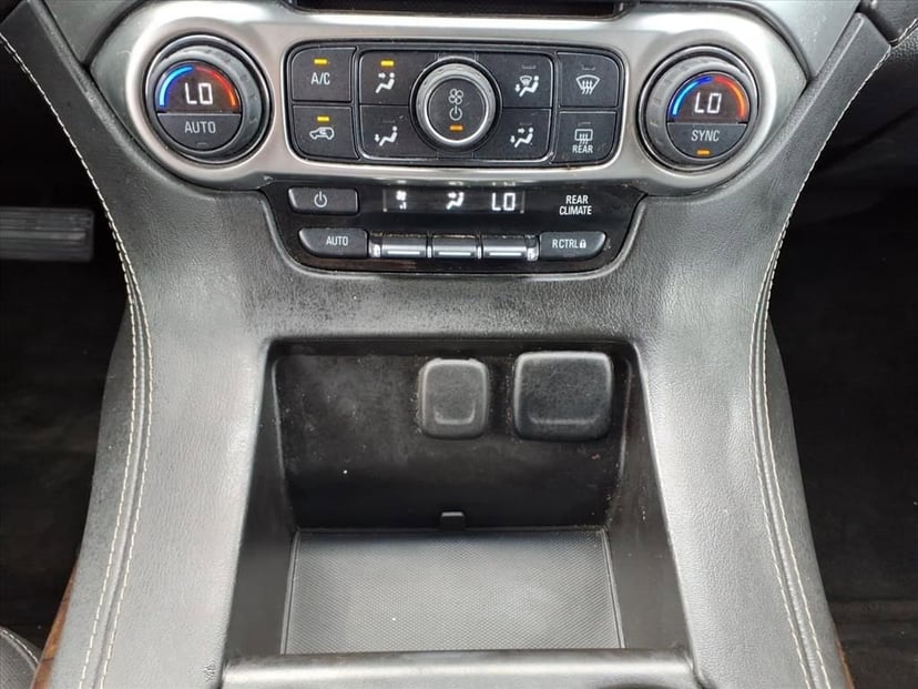2016 Chevrolet Suburban - Image 27
