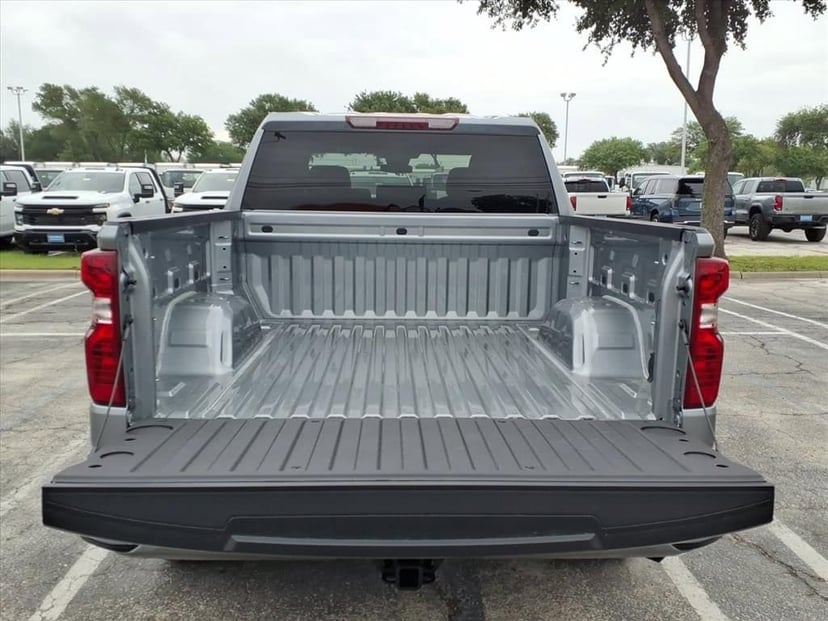 2026 Chevrolet Silverado 1500 - Image 12