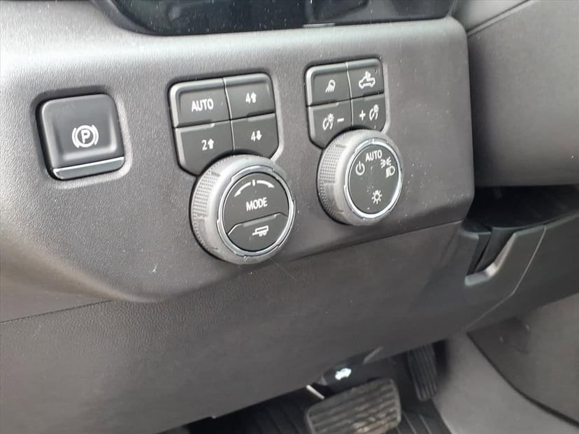 2026 Chevrolet Silverado 1500 - Image 13