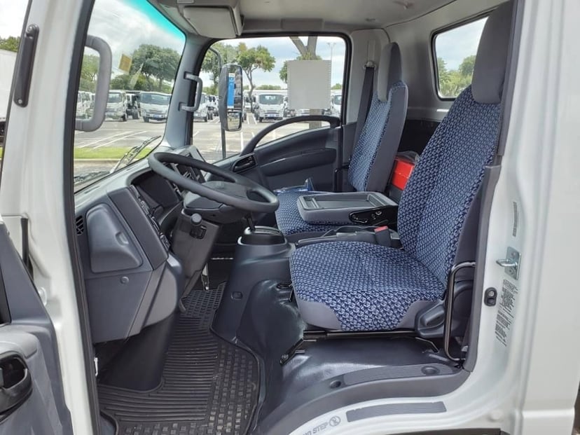 2025 Chevrolet Low Cab Forward 4500 HG - Image 7