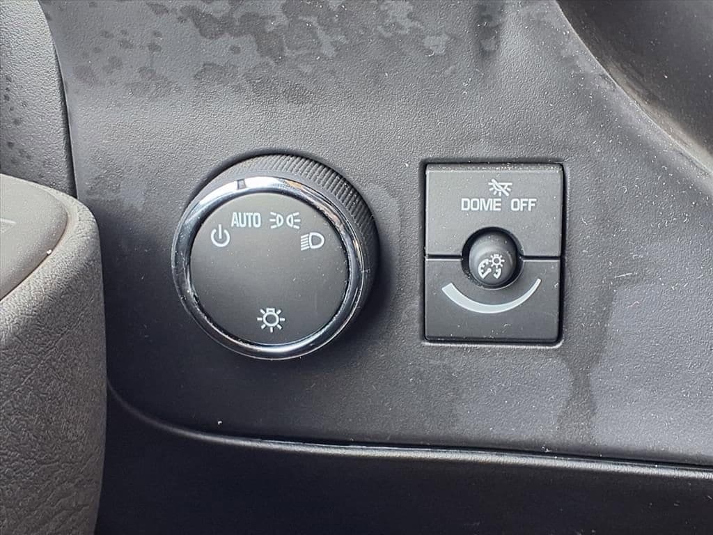 2025 Chevrolet Express Cutaway 3500 - Image 9