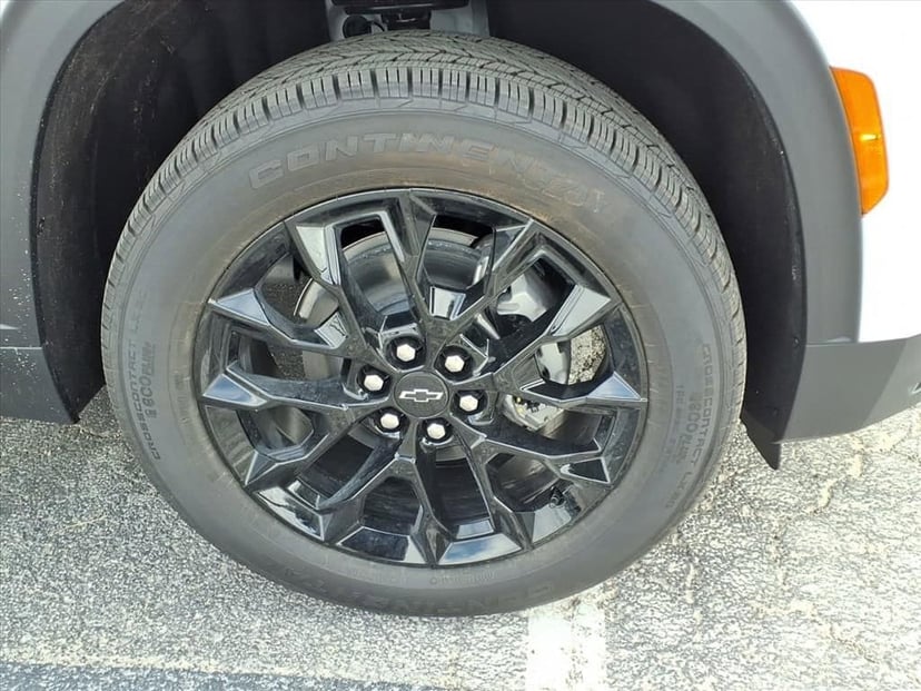 2026 Chevrolet Traverse - Image 8