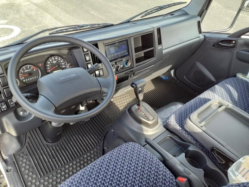 2025 Chevrolet Low Cab Forward 5500 XG - Image 8