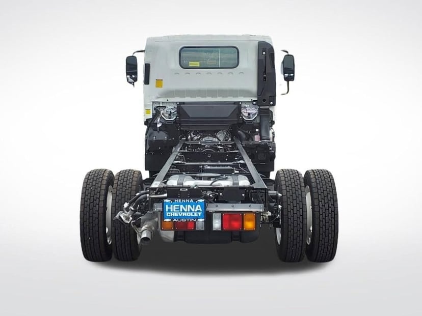 2025 Chevrolet Low Cab Forward 5500 XG - Image 5