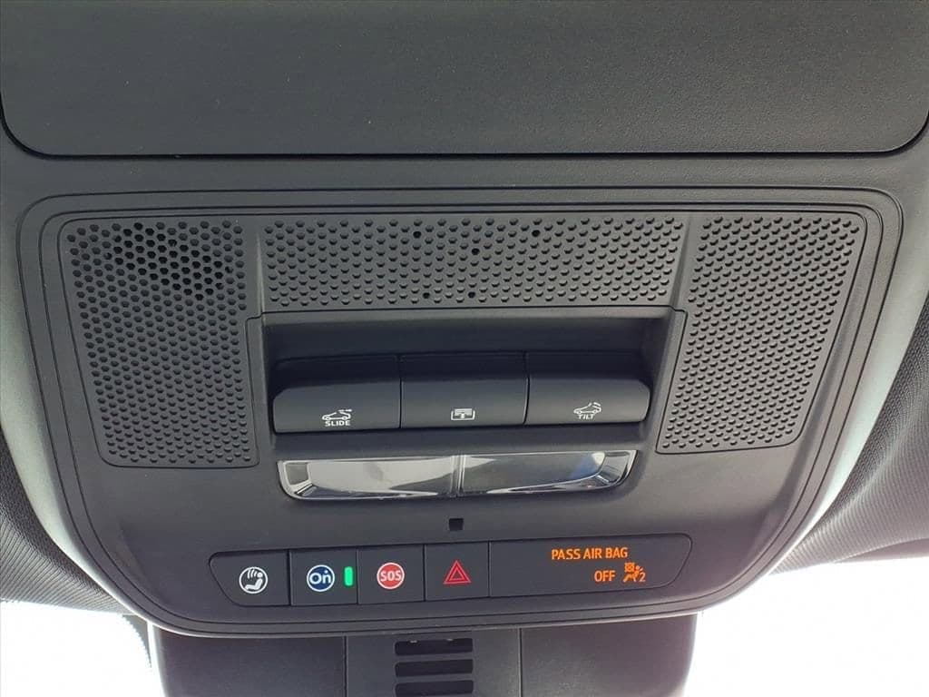 2026 Chevrolet Traverse - Image 19