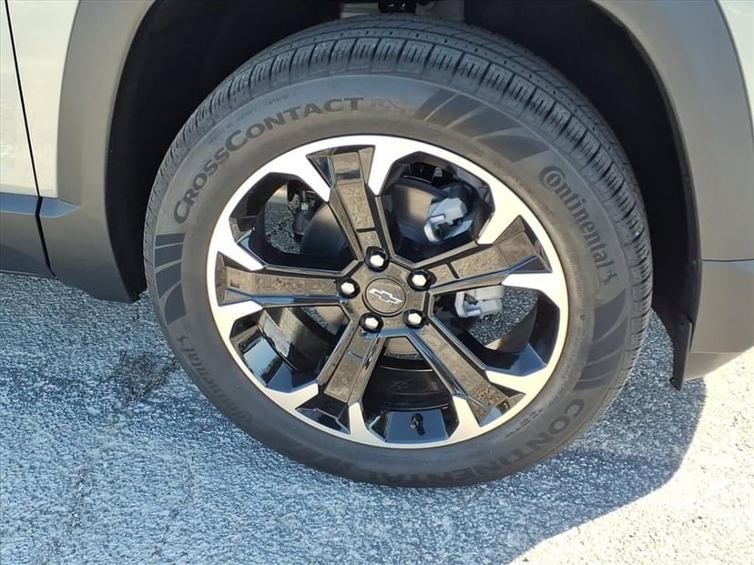2026 Chevrolet Equinox - Image 9