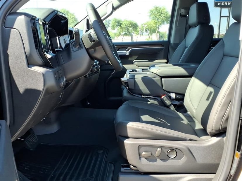2026 Chevrolet Silverado 1500 - Image 16