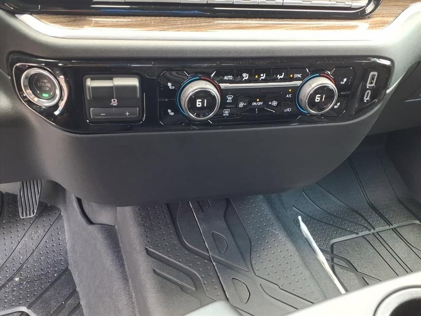 2026 Chevrolet Silverado 1500 - Image 13