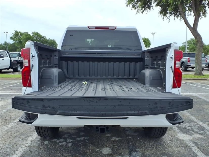 2026 Chevrolet Silverado 1500 - Image 10