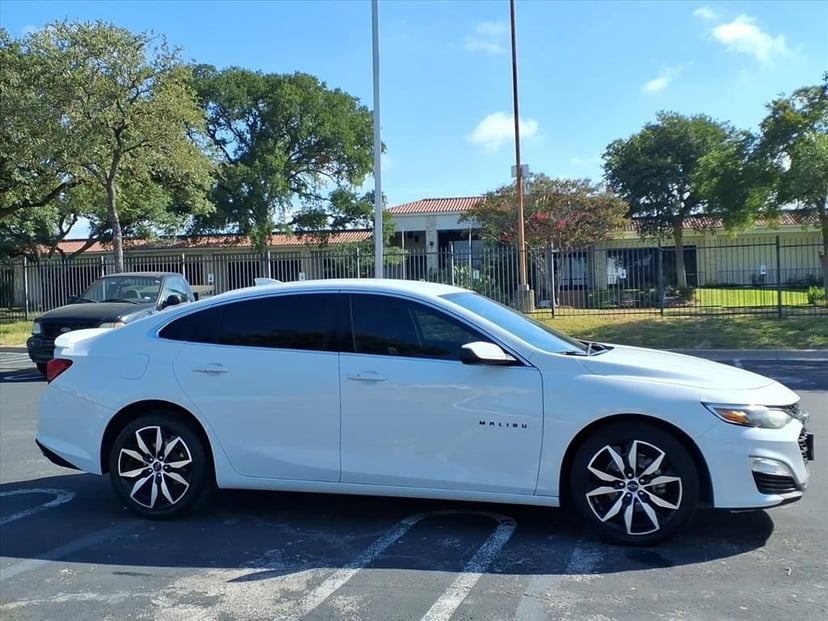 2021 Chevrolet Malibu - Image 1