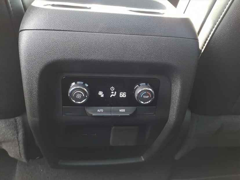 2026 Chevrolet Traverse - Image 19