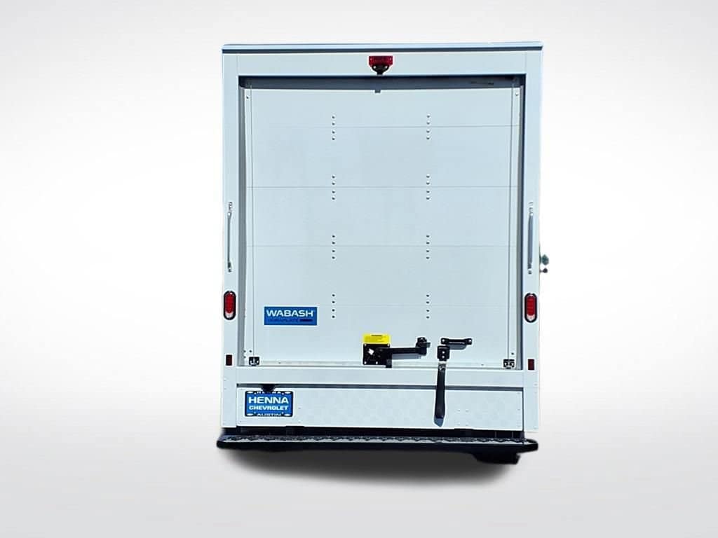 2025 Chevrolet Express Cutaway 3500 - Image 5