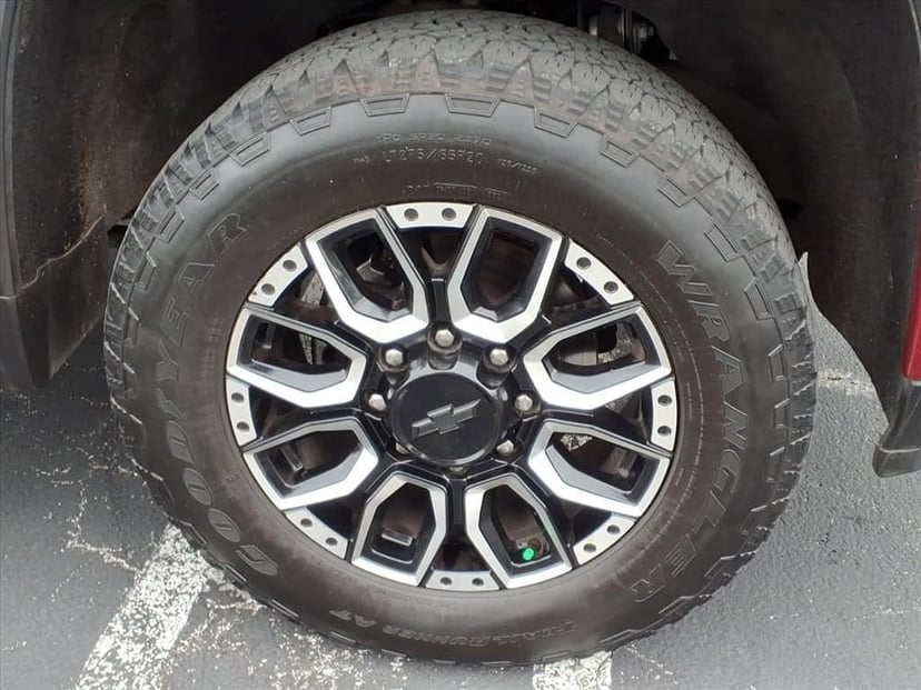 2024 Chevrolet Silverado 2500 HD - Image 15